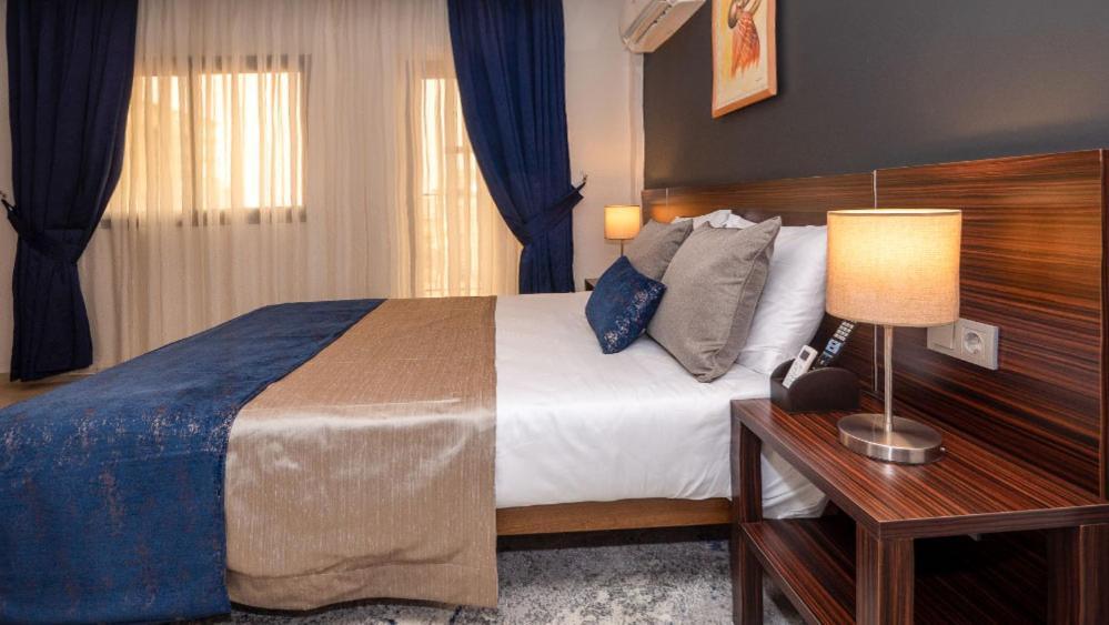 Souare Premium Hotel コナクリ エクステリア 写真