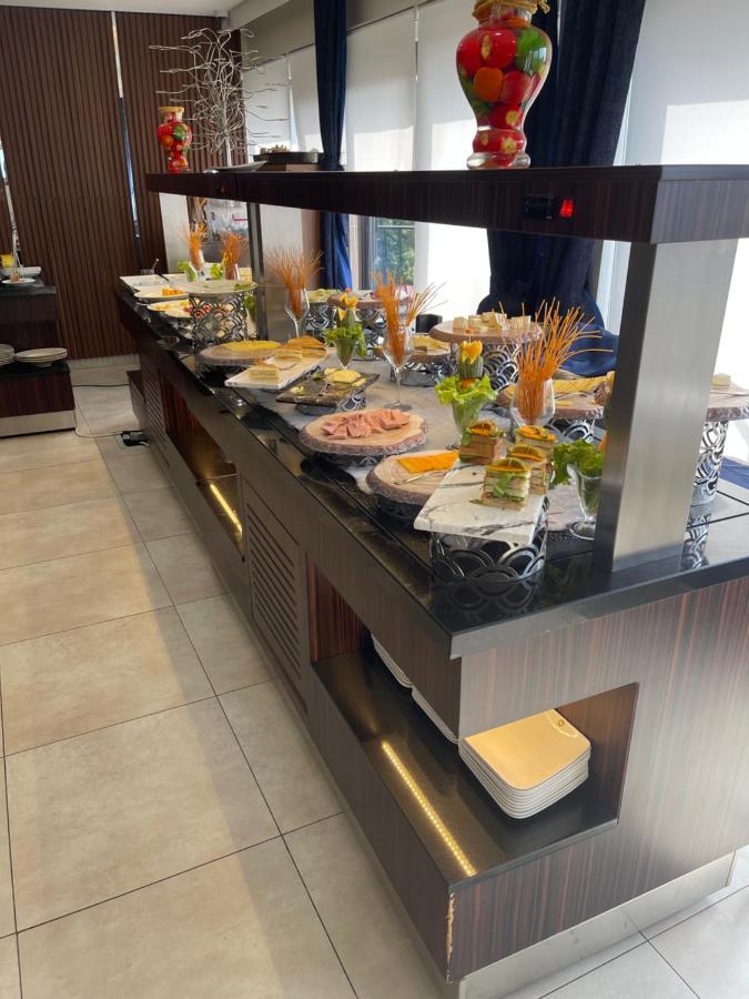 Souare Premium Hotel コナクリ エクステリア 写真