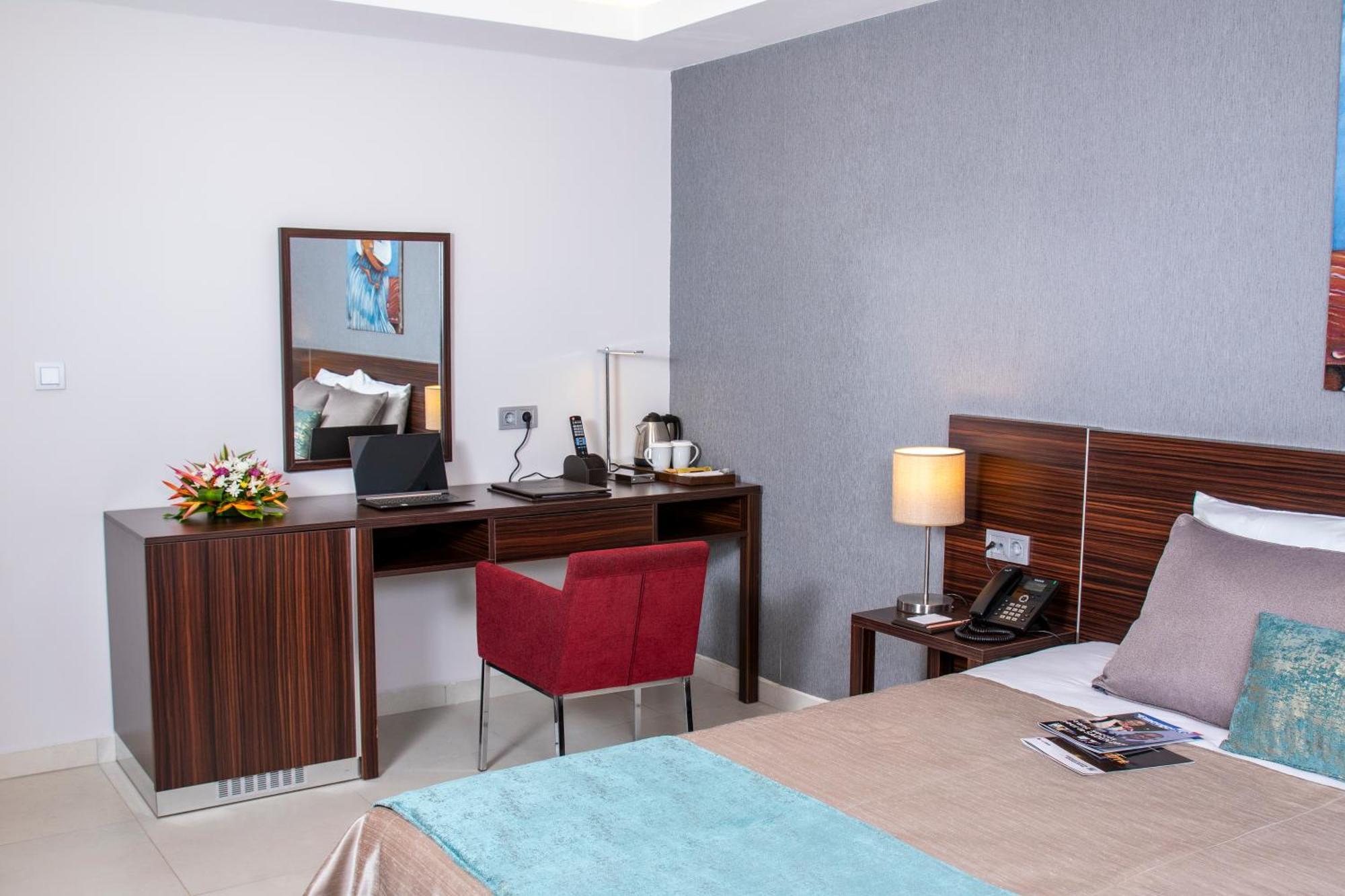 Souare Premium Hotel コナクリ エクステリア 写真